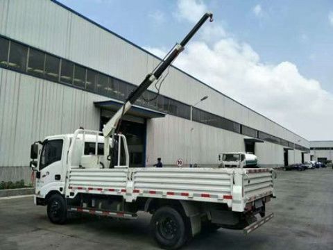 點擊查看詳細信息<br>標題：車載小吊機 閱讀次數(shù)：1888