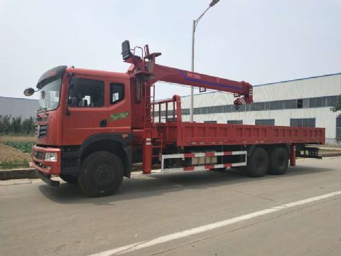 點擊查看詳細信息<br>標題：12噸東風隨車吊 閱讀次數(shù)：1676