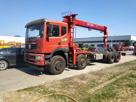 點擊查看詳細信息<br>標題：12噸前四后八隨車吊 閱讀次數(shù)：1642