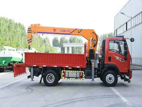 點擊查看詳細信息<br>標題：4噸重汽王牌隨車吊 閱讀次數：1908