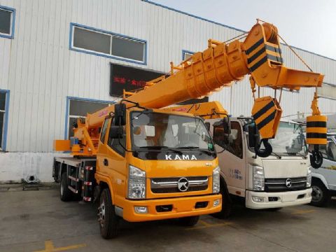 點擊查看詳細信息<br>標題：10噸凱馬汽車吊 閱讀次數：2024