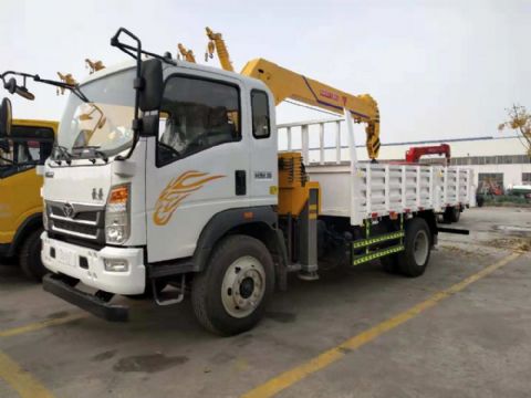 點擊查看詳細信息<br>標題：5噸重汽豪曼隨車吊 閱讀次數：2663